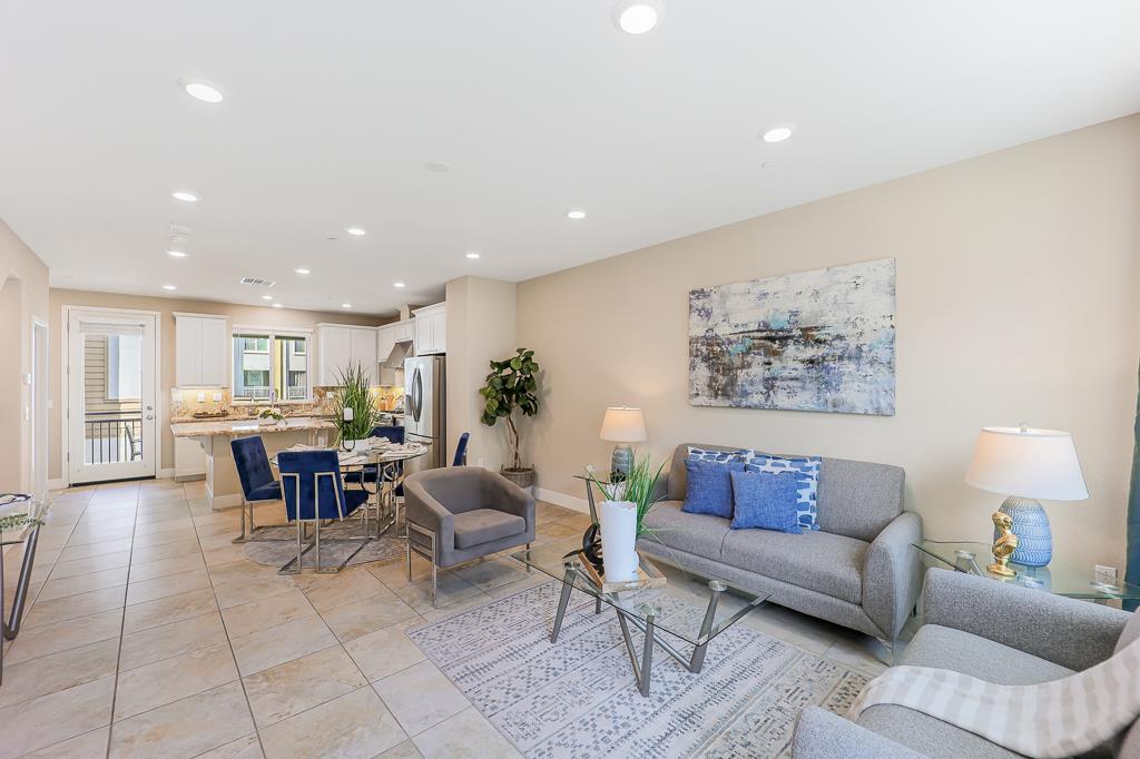 Detail Gallery Image 8 of 82 For 5956 Charlotte Dr, San Jose,  CA 95123 - 3 Beds | 3/1 Baths
