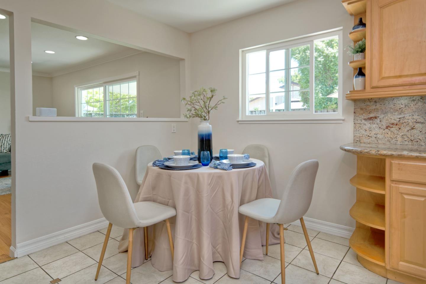 Detail Gallery Image 12 of 28 For 1432 Sprucewood Dr, San Jose,  CA 95118 - 3 Beds | 2 Baths