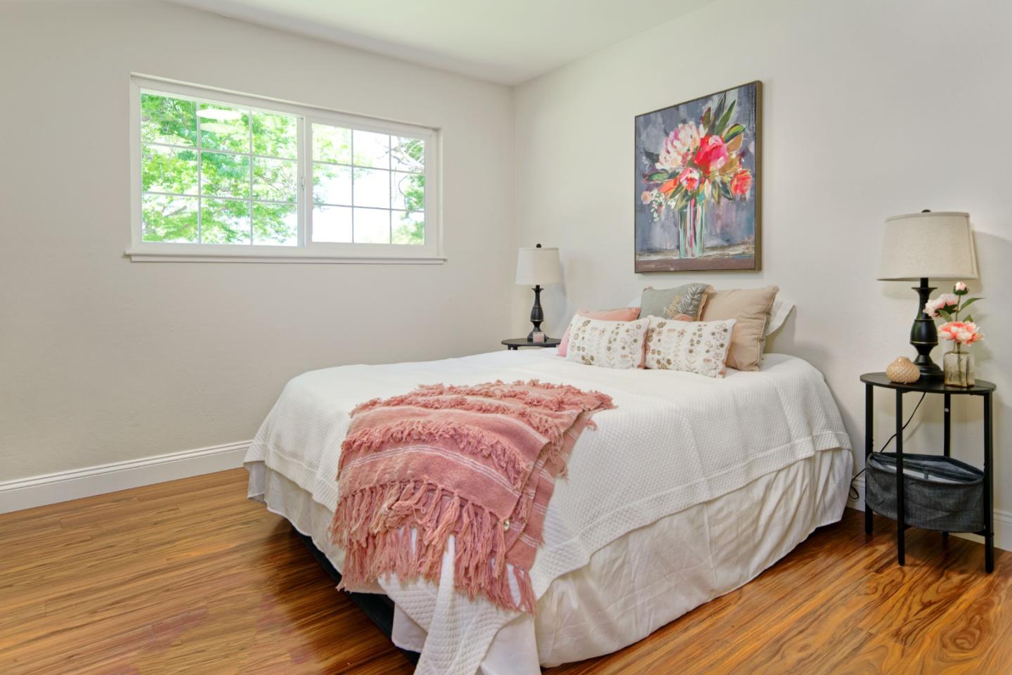 Detail Gallery Image 13 of 28 For 1432 Sprucewood Dr, San Jose,  CA 95118 - 3 Beds | 2 Baths