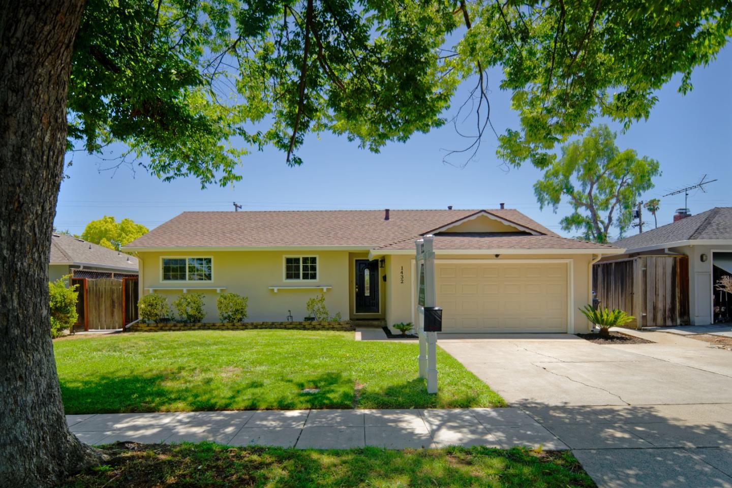 Detail Gallery Image 3 of 28 For 1432 Sprucewood Dr, San Jose,  CA 95118 - 3 Beds | 2 Baths