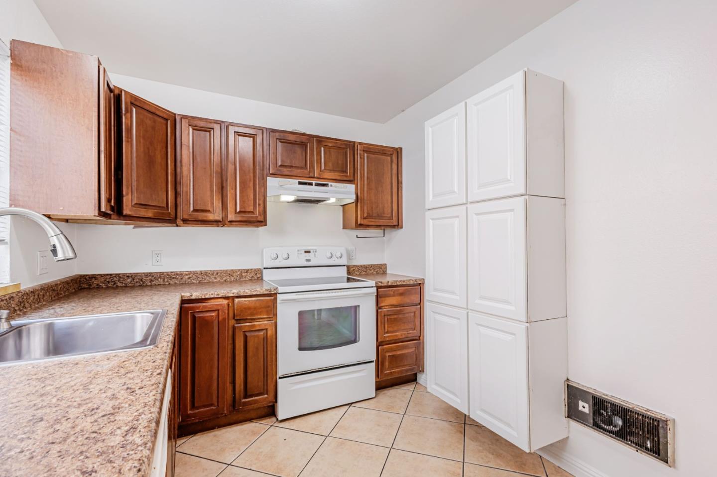 Detail Gallery Image 13 of 43 For 476 - 478 Oak Ave, Half Moon Bay,  CA 94019 - – Beds | – Baths