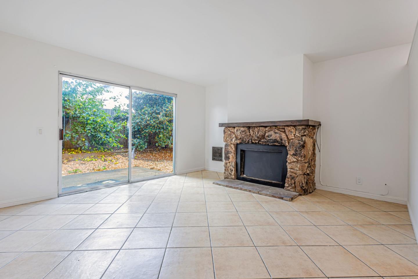 Detail Gallery Image 8 of 43 For 476 - 478 Oak Ave, Half Moon Bay,  CA 94019 - – Beds | – Baths