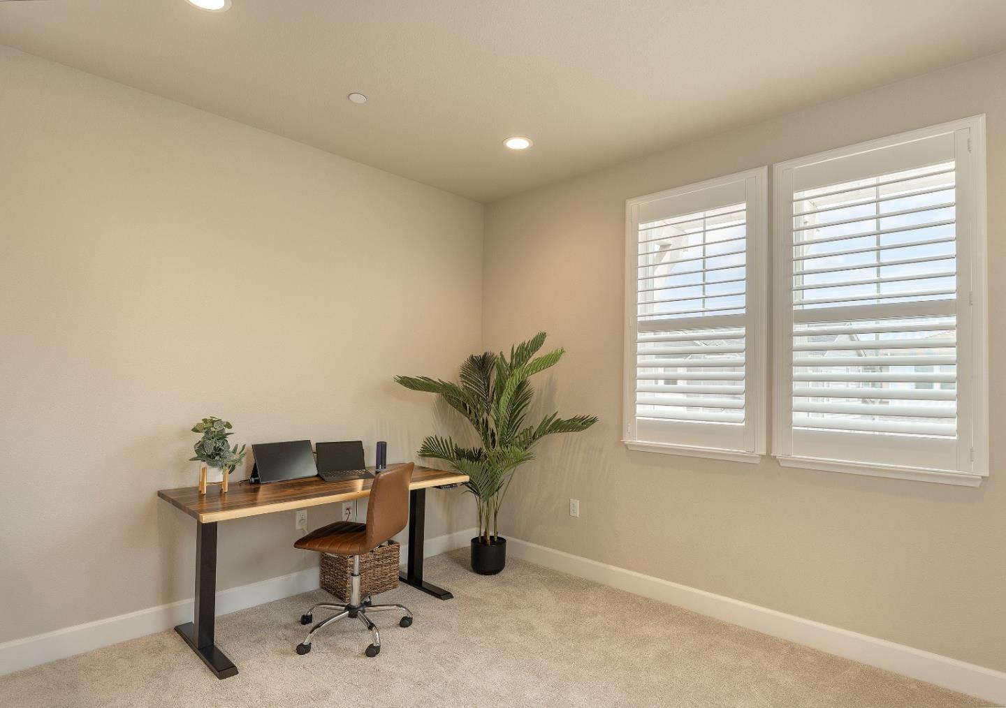 Detail Gallery Image 17 of 39 For 2757 Sea Glass Ave, Marina,  CA 93933 - 3 Beds | 2/1 Baths