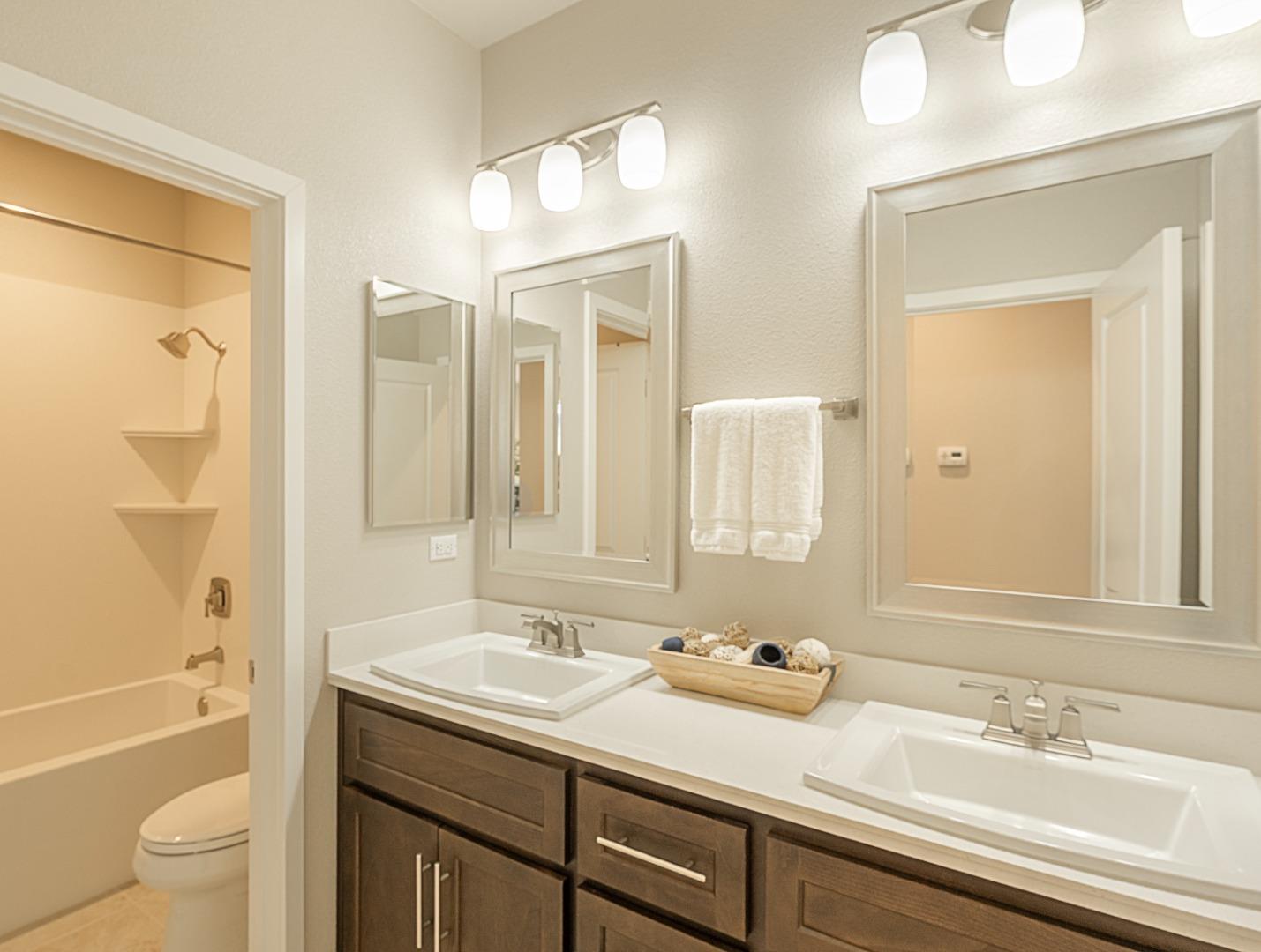 Detail Gallery Image 33 of 39 For 2757 Sea Glass Ave, Marina,  CA 93933 - 3 Beds | 2/1 Baths