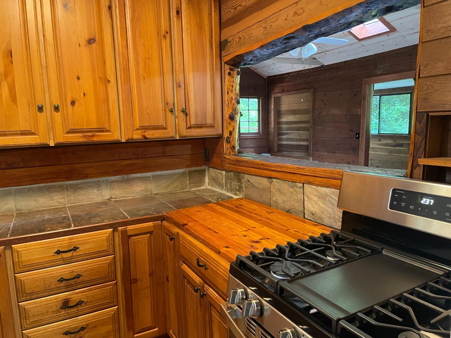 Detail Gallery Image 31 of 77 For 35 Sequoia Dr, La Honda,  CA 94020 - 2 Beds | 1/1 Baths