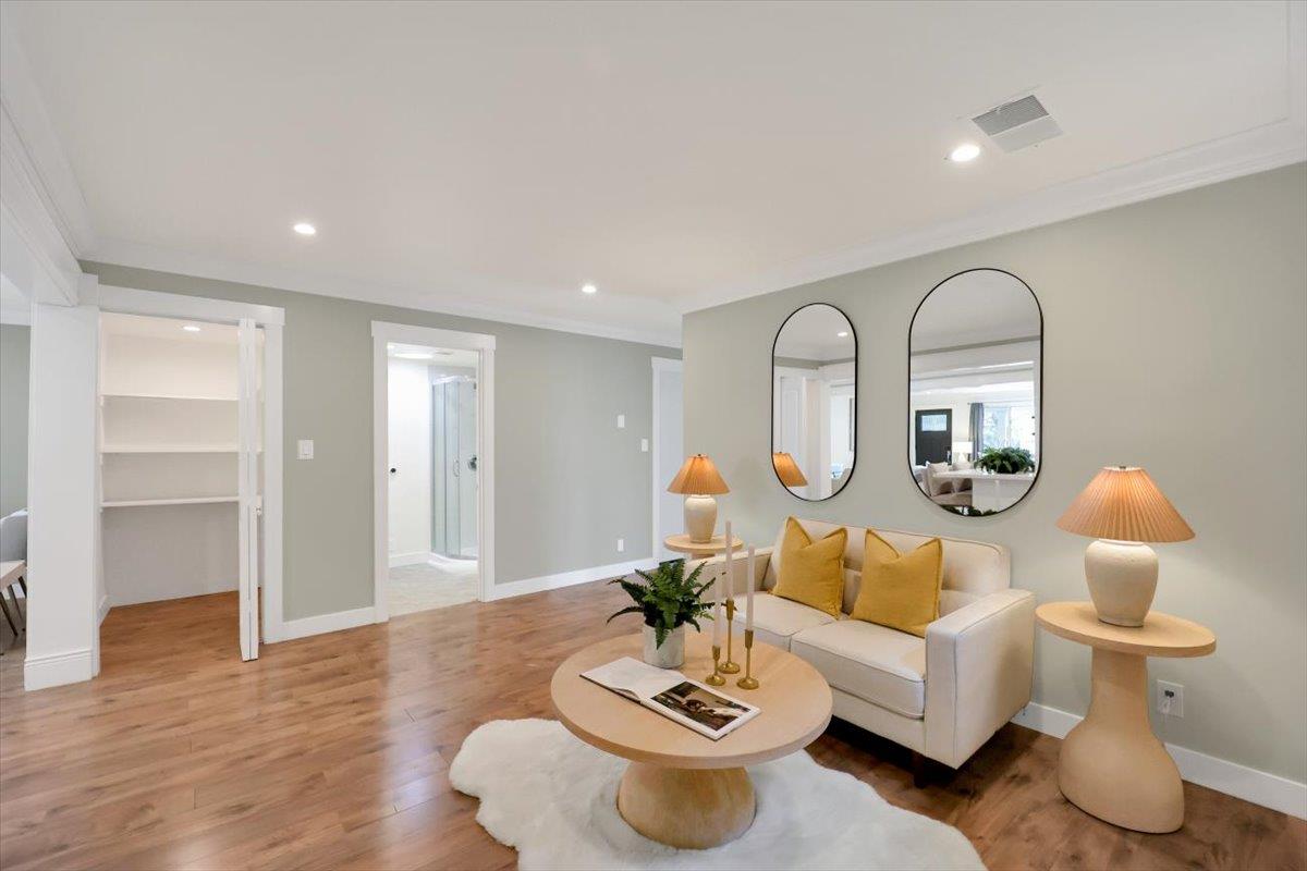 Detail Gallery Image 10 of 33 For 3335 Spring St, Redwood City,  CA 94063 - 6 Beds | 4 Baths