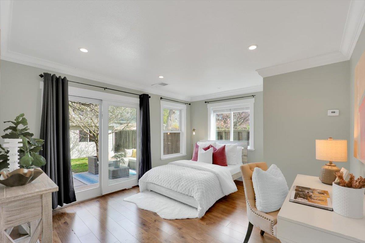 Detail Gallery Image 15 of 33 For 3335 Spring St, Redwood City,  CA 94063 - 6 Beds | 4 Baths