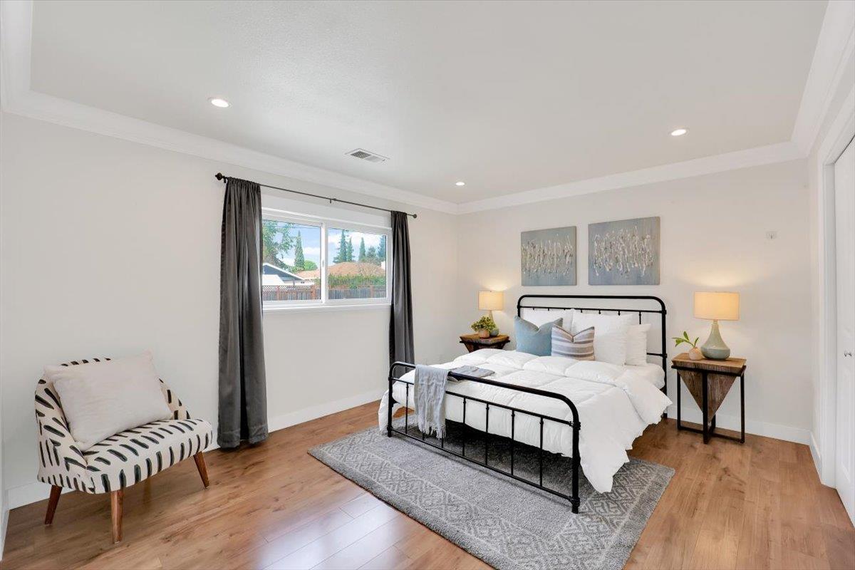 Detail Gallery Image 17 of 33 For 3335 Spring St, Redwood City,  CA 94063 - 6 Beds | 4 Baths