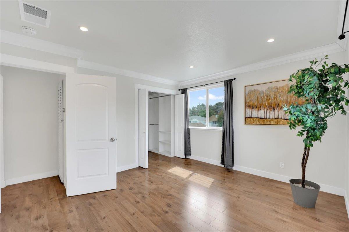 Detail Gallery Image 20 of 33 For 3335 Spring St, Redwood City,  CA 94063 - 6 Beds | 4 Baths