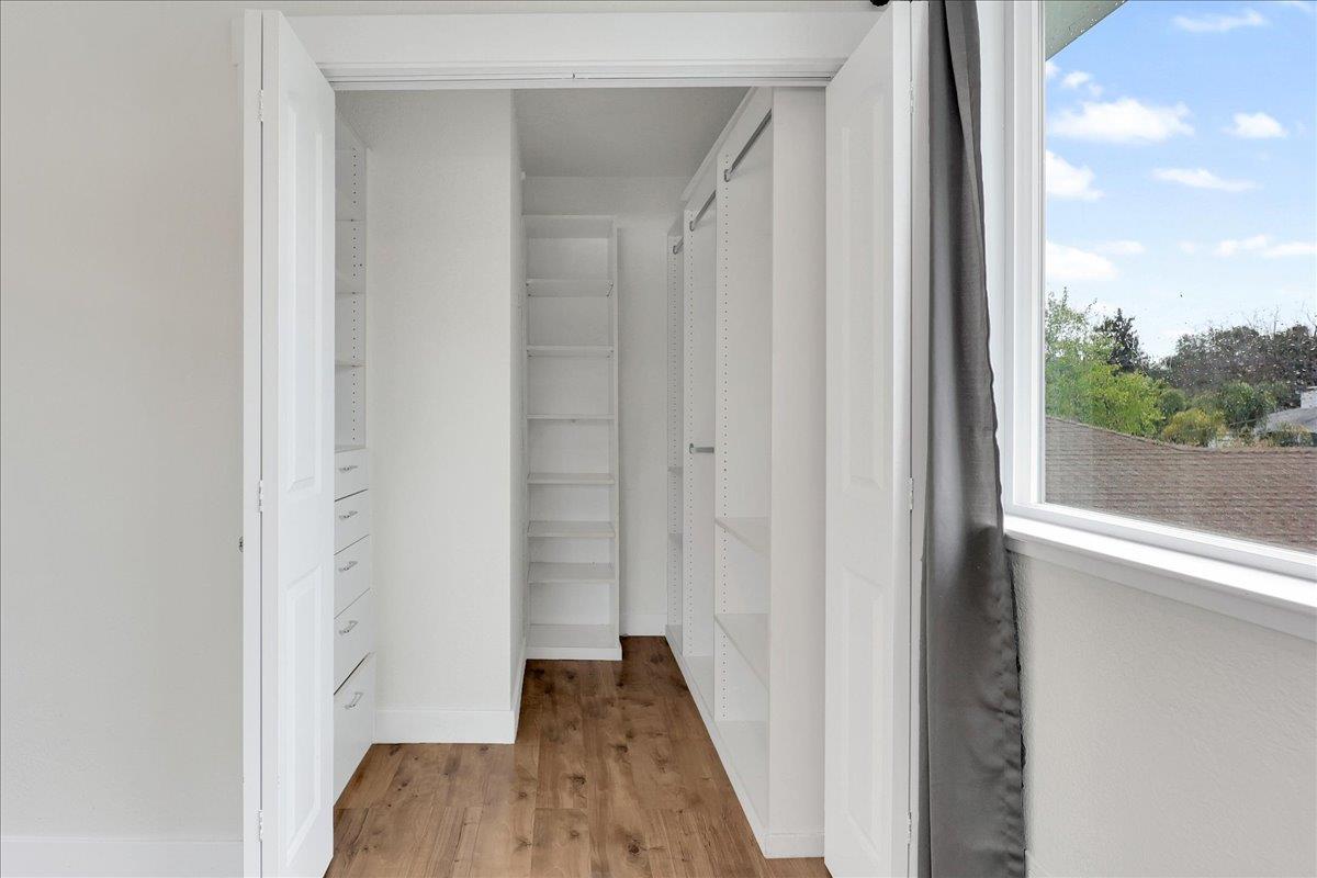Detail Gallery Image 21 of 33 For 3335 Spring St, Redwood City,  CA 94063 - 6 Beds | 4 Baths