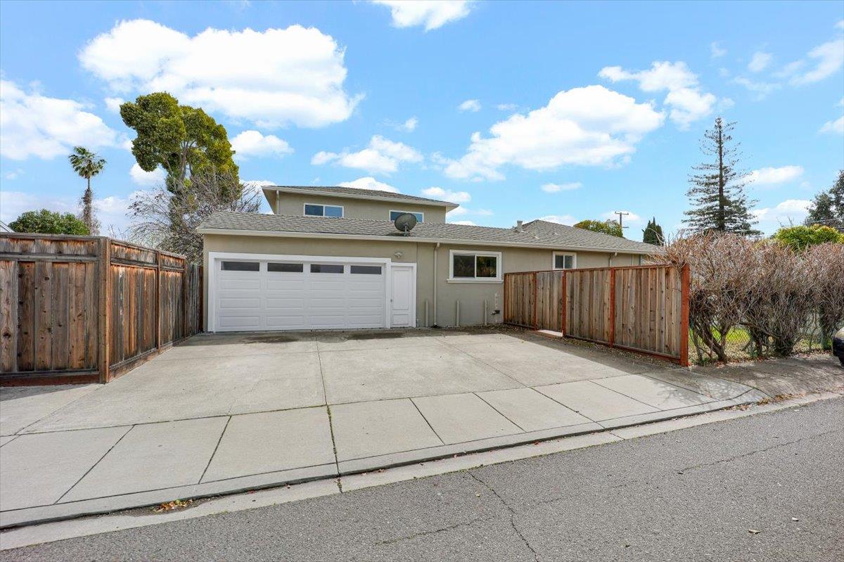 Detail Gallery Image 27 of 33 For 3335 Spring St, Redwood City,  CA 94063 - 6 Beds | 4 Baths