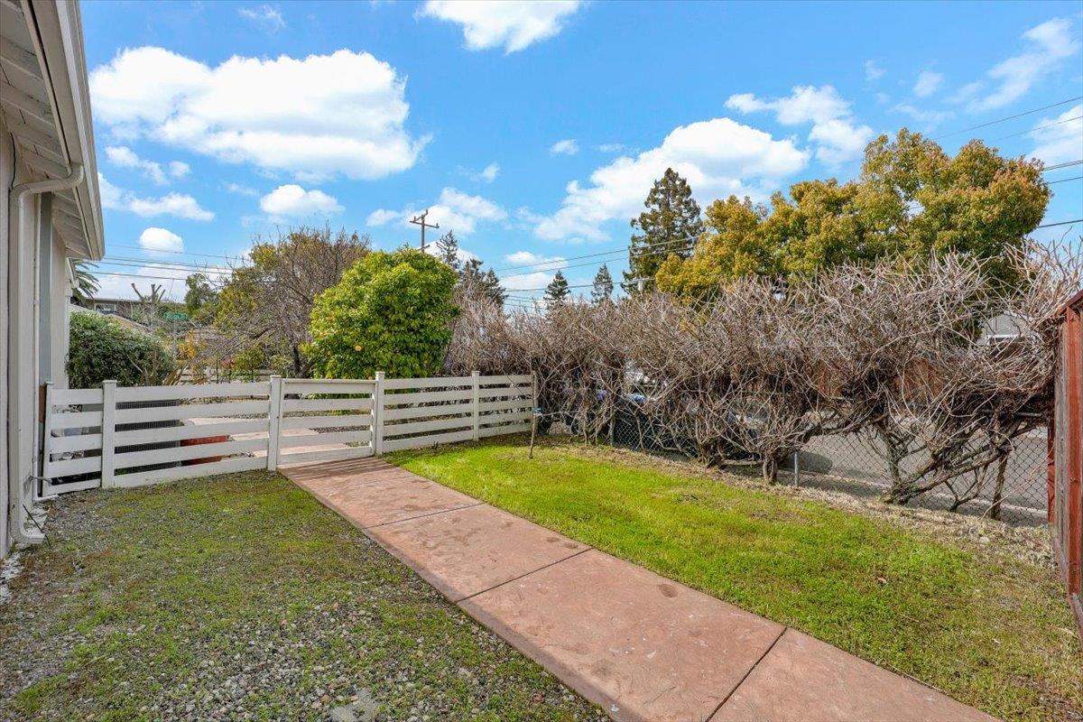 Detail Gallery Image 32 of 33 For 3335 Spring St, Redwood City,  CA 94063 - 6 Beds | 4 Baths