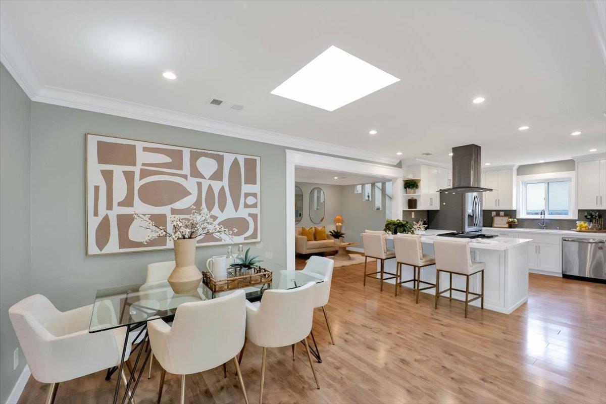 Detail Gallery Image 6 of 33 For 3335 Spring St, Redwood City,  CA 94063 - 6 Beds | 4 Baths
