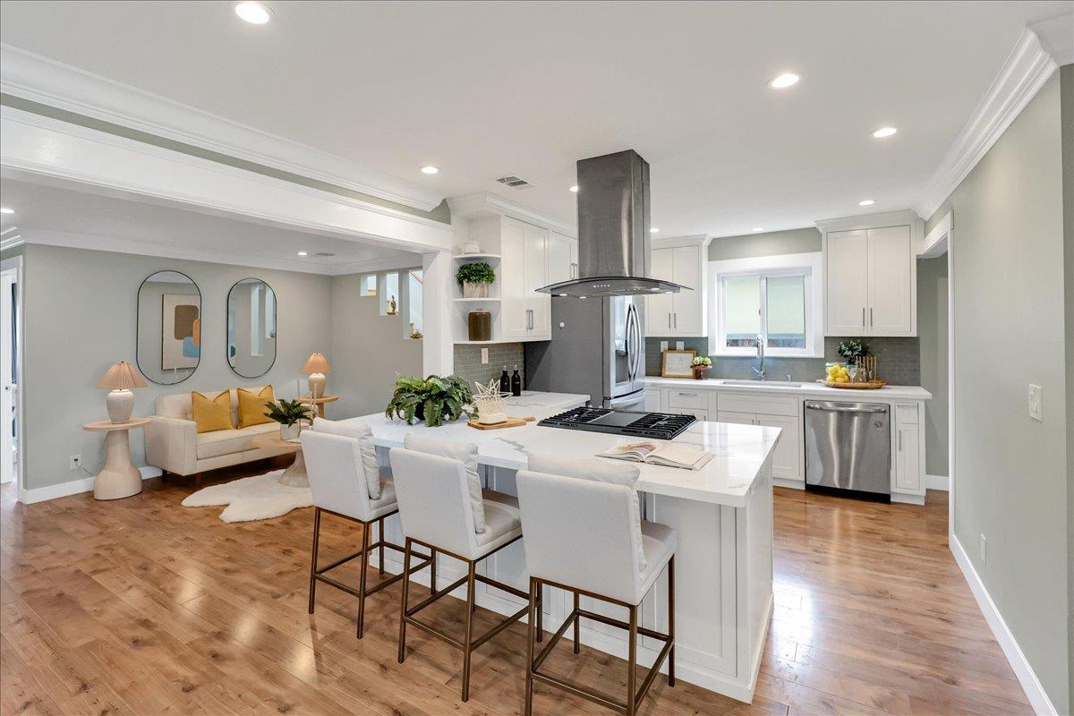 Detail Gallery Image 7 of 33 For 3335 Spring St, Redwood City,  CA 94063 - 6 Beds | 4 Baths