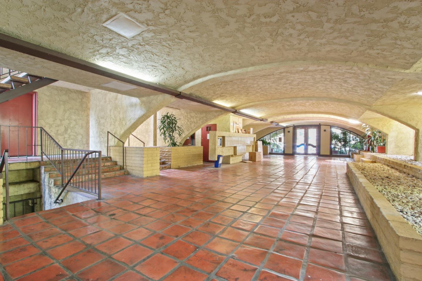 Detail Gallery Image 13 of 20 For 6275 Canterbury Dr #208,  Culver City,  CA 90230 - 1 Beds | 1 Baths