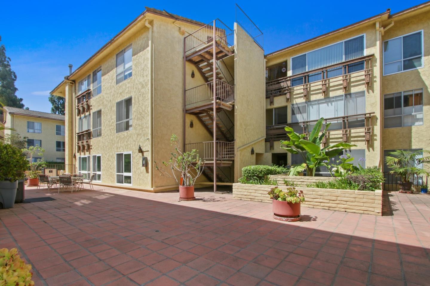 Detail Gallery Image 18 of 20 For 6275 Canterbury Dr #208,  Culver City,  CA 90230 - 1 Beds | 1 Baths