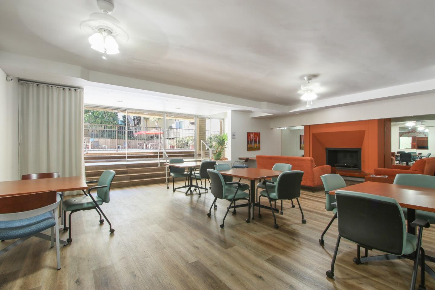 Detail Gallery Image 8 of 20 For 6275 Canterbury Dr #208,  Culver City,  CA 90230 - 1 Beds | 1 Baths