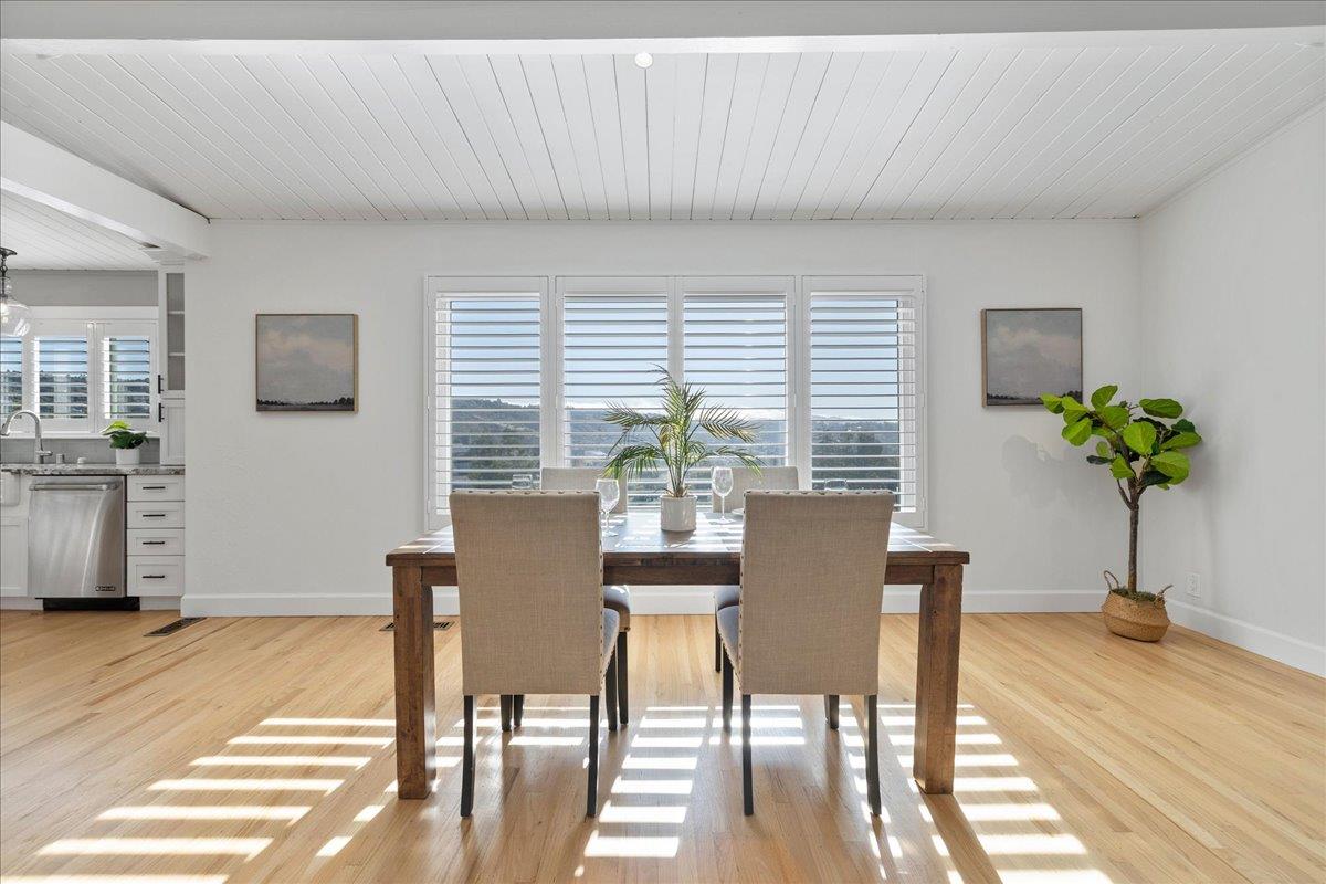 Detail Gallery Image 14 of 38 For 45 Shelford Ave, San Carlos,  CA 94070 - 3 Beds | 2/1 Baths
