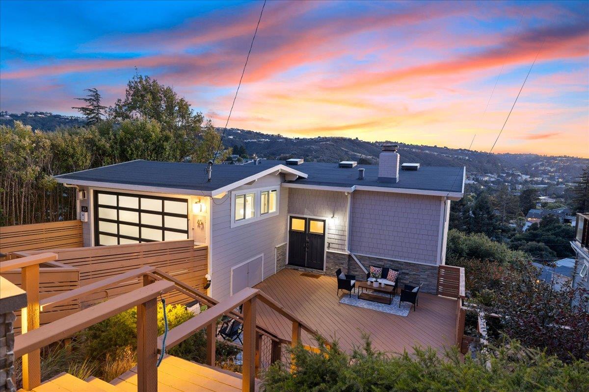 Detail Gallery Image 2 of 38 For 45 Shelford Ave, San Carlos,  CA 94070 - 3 Beds | 2/1 Baths