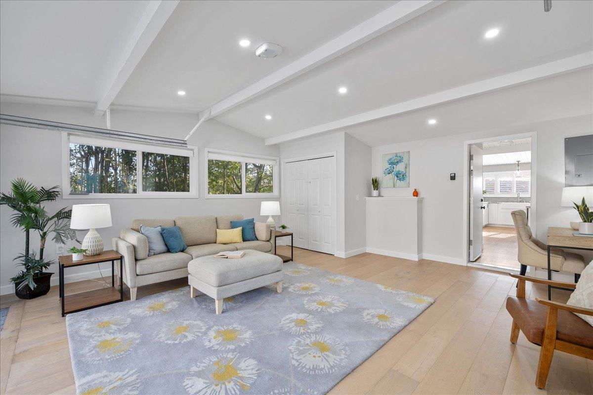 Detail Gallery Image 28 of 38 For 45 Shelford Ave, San Carlos,  CA 94070 - 3 Beds | 2/1 Baths