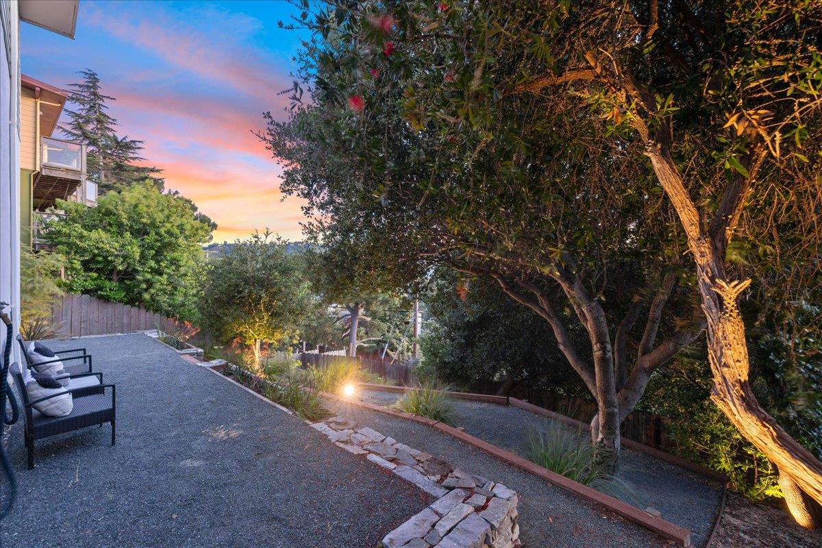 Detail Gallery Image 5 of 38 For 45 Shelford Ave, San Carlos,  CA 94070 - 3 Beds | 2/1 Baths