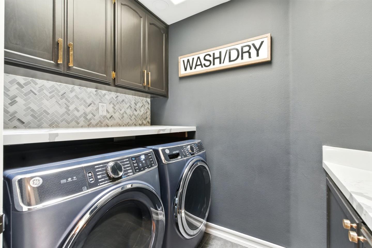 Detail Gallery Image 16 of 48 For 735 Georgetown Pl, Gilroy,  CA 95020 - 4 Beds | 3/1 Baths