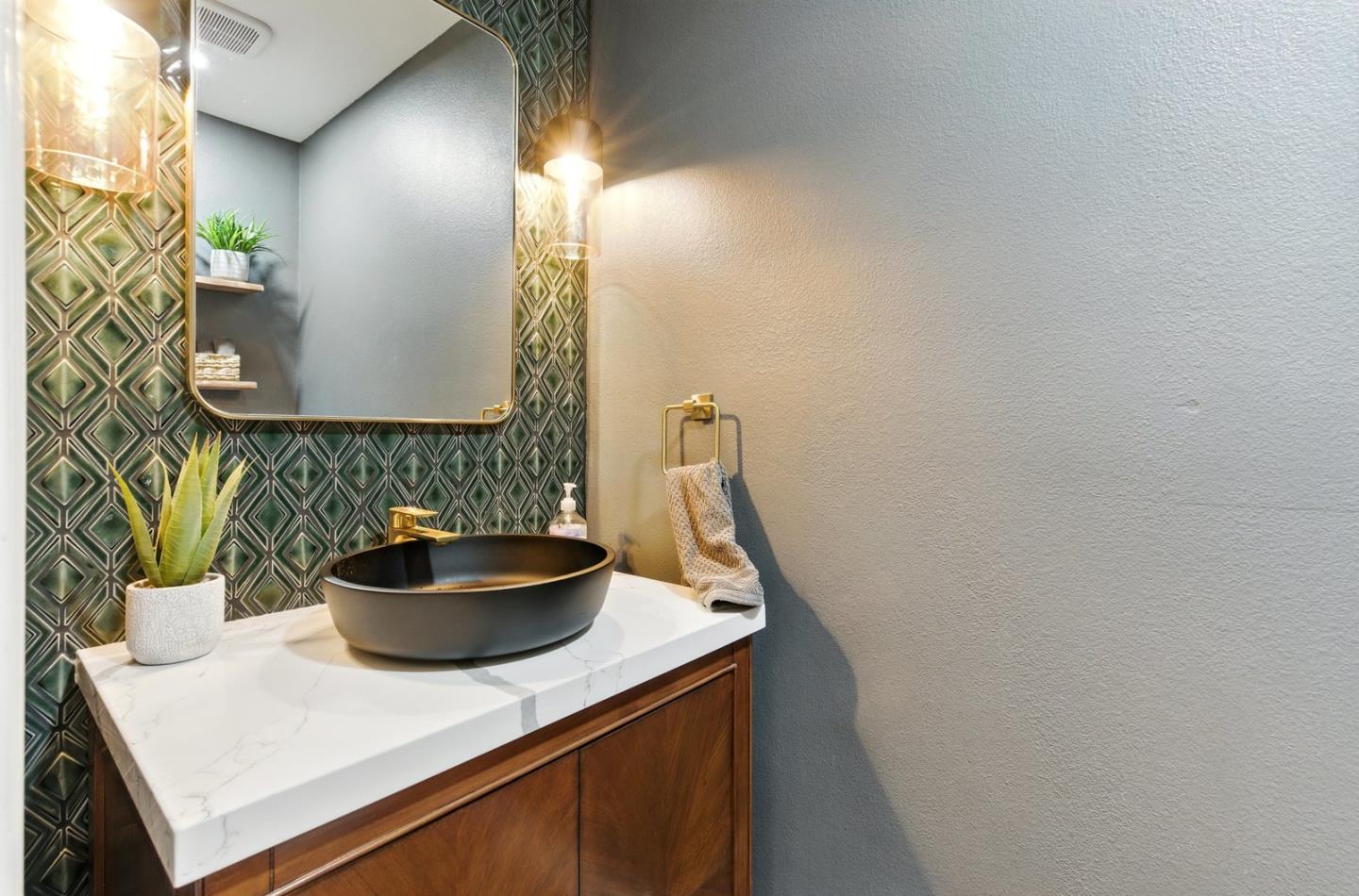 Detail Gallery Image 17 of 48 For 735 Georgetown Pl, Gilroy,  CA 95020 - 4 Beds | 3/1 Baths