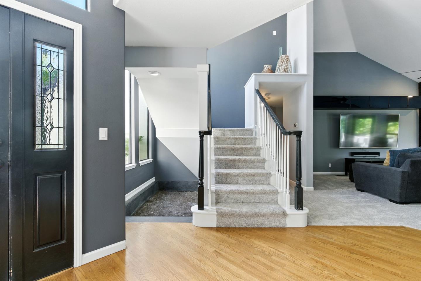 Detail Gallery Image 5 of 48 For 735 Georgetown Pl, Gilroy,  CA 95020 - 4 Beds | 3/1 Baths