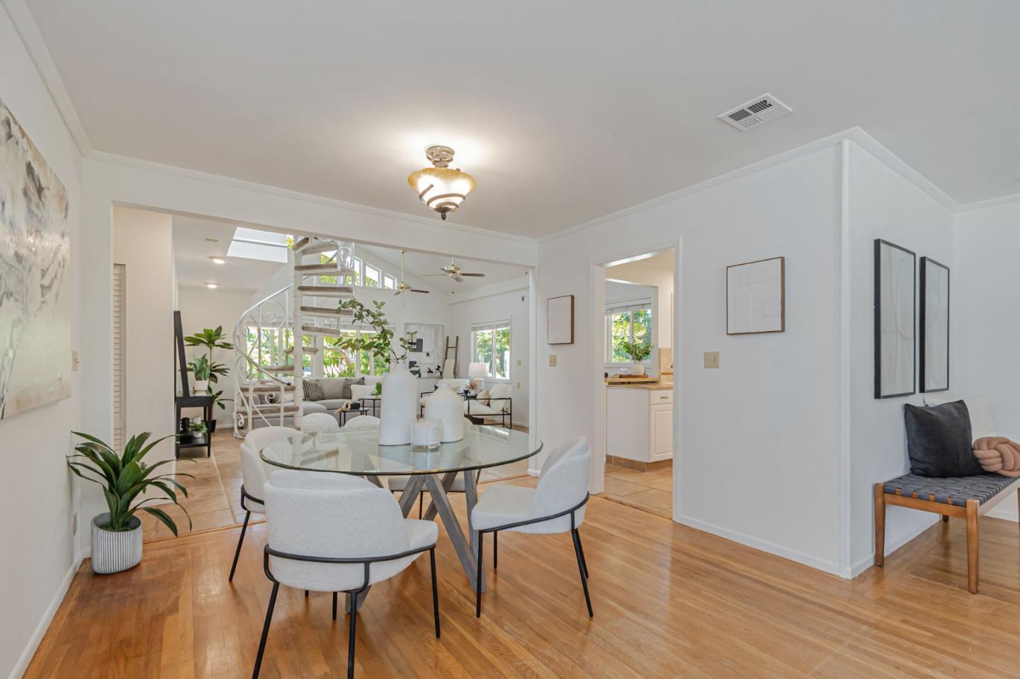 Detail Gallery Image 10 of 91 For 14805 Acton Dr, San Jose,  CA 95124 - 4 Beds | 2 Baths