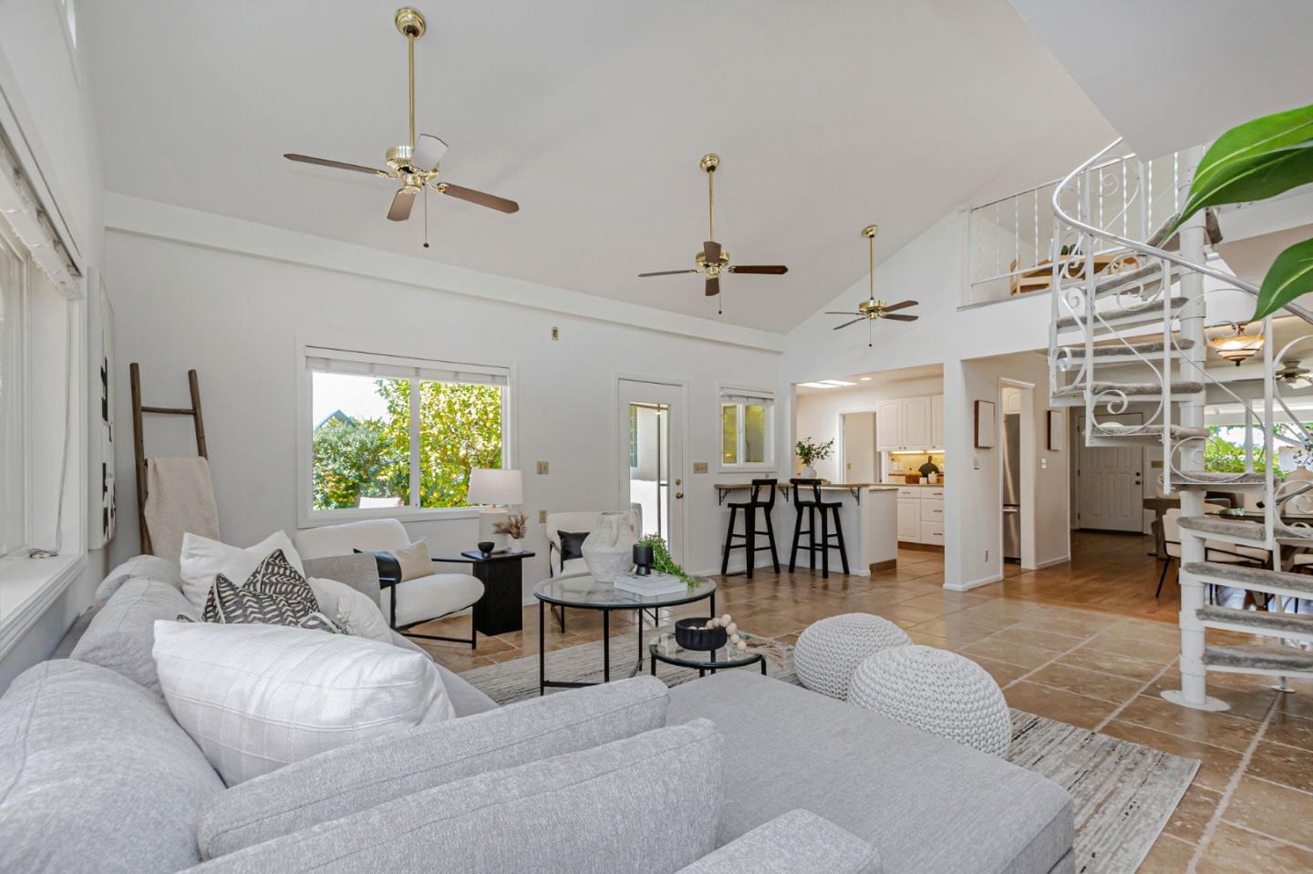 Detail Gallery Image 17 of 91 For 14805 Acton Dr, San Jose,  CA 95124 - 4 Beds | 2 Baths