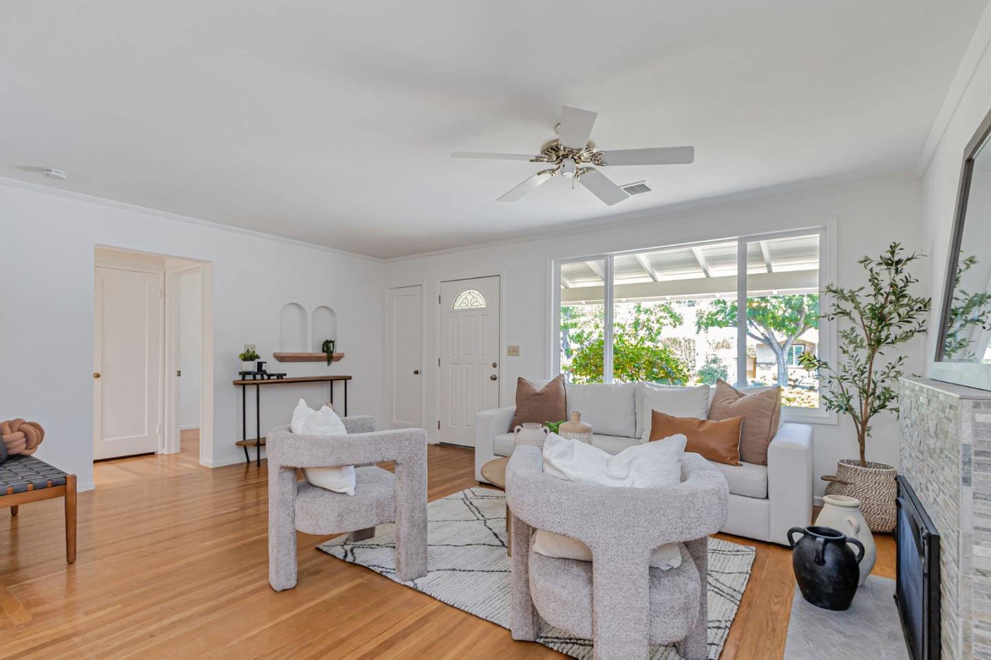 Detail Gallery Image 18 of 91 For 14805 Acton Dr, San Jose,  CA 95124 - 4 Beds | 2 Baths