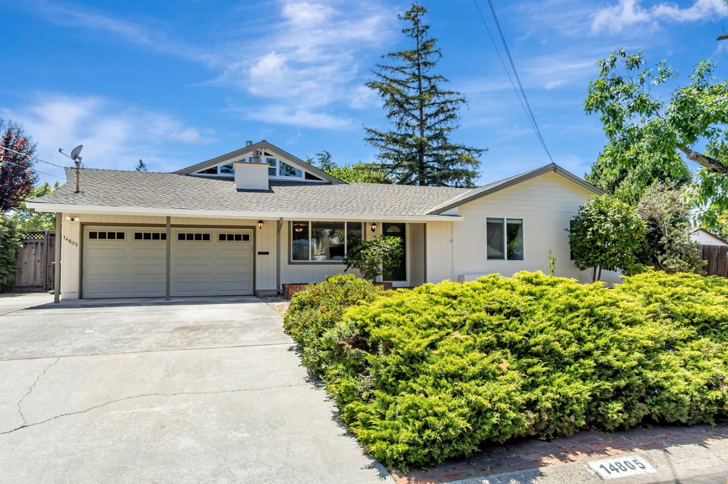 Detail Gallery Image 2 of 91 For 14805 Acton Dr, San Jose,  CA 95124 - 4 Beds | 2 Baths