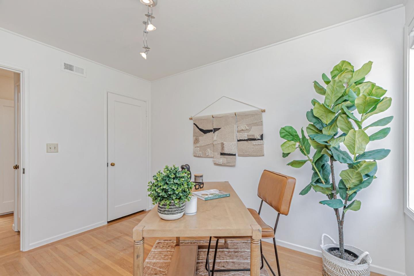 Detail Gallery Image 20 of 91 For 14805 Acton Dr, San Jose,  CA 95124 - 4 Beds | 2 Baths
