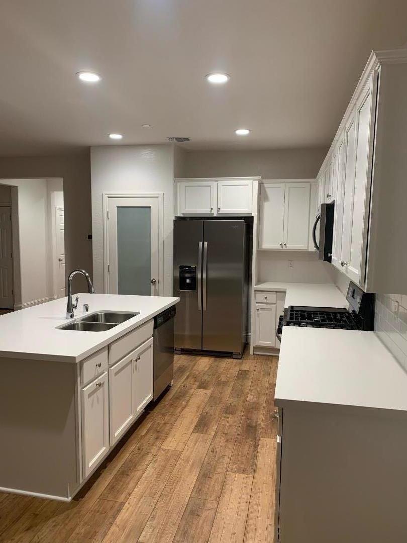 Detail Gallery Image 3 of 8 For 2036 Edwards St, Los Banos,  CA 93635 - 3 Beds | 2 Baths