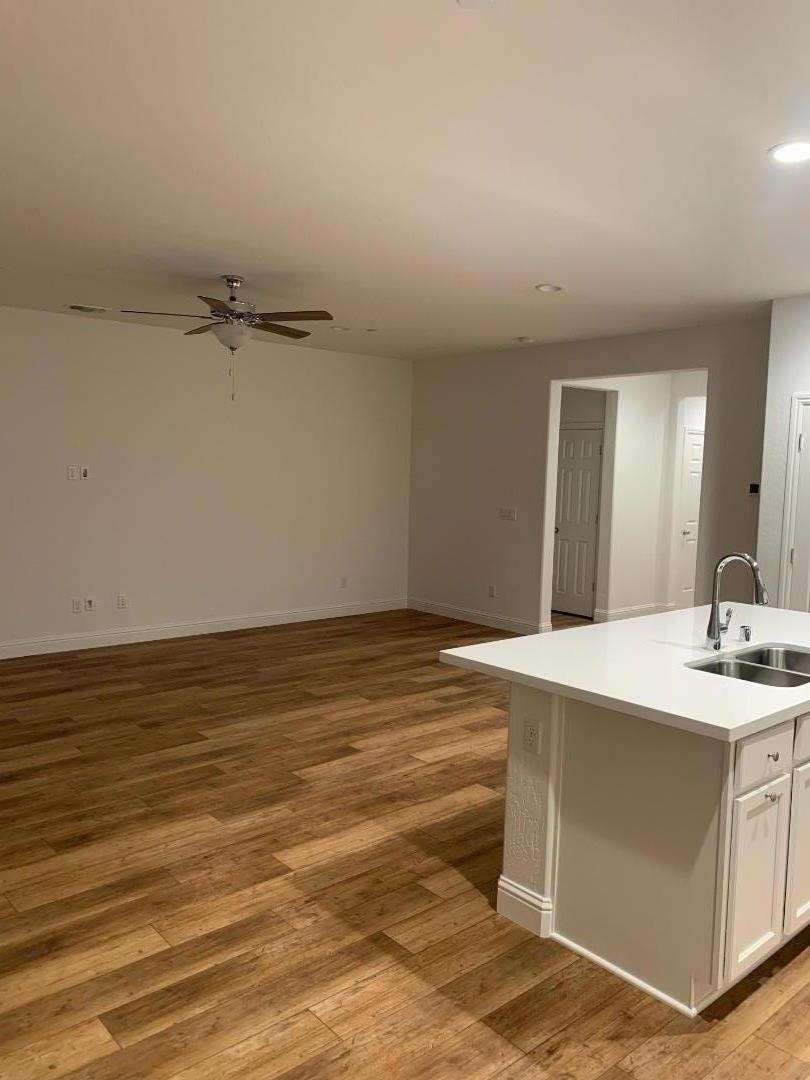 Detail Gallery Image 5 of 8 For 2036 Edwards St, Los Banos,  CA 93635 - 3 Beds | 2 Baths
