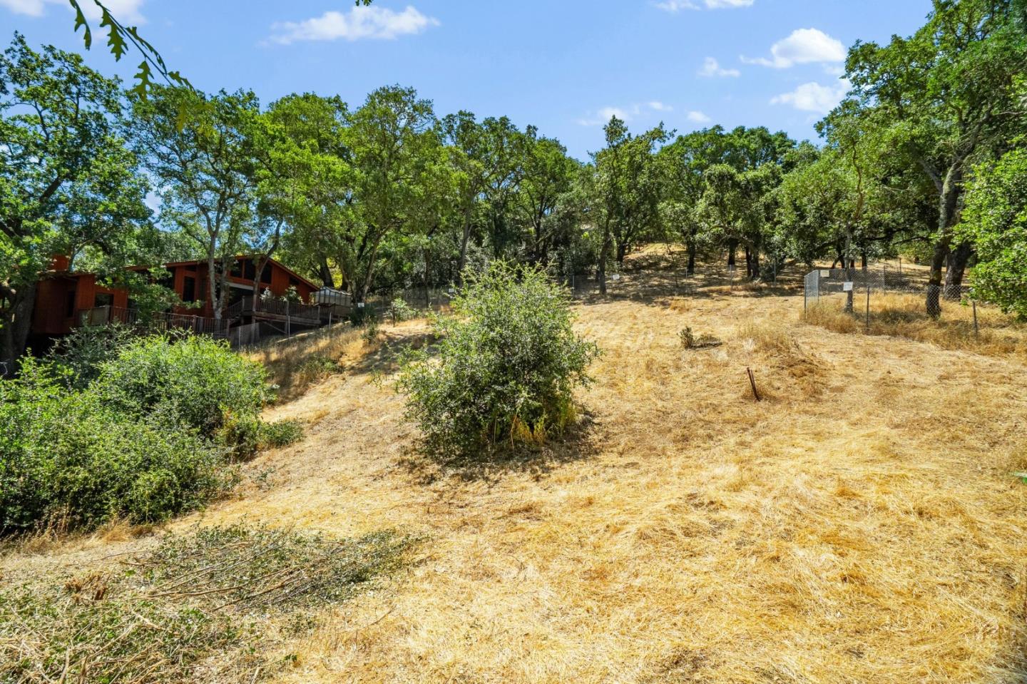 Detail Gallery Image 10 of 12 For 403 Montclair Rd, Los Gatos,  CA 95032 - – Beds | – Baths