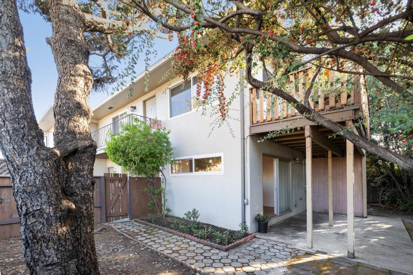 Detail Gallery Image 17 of 20 For 900 Toyon Dr, Burlingame,  CA 94010 - – Beds | – Baths