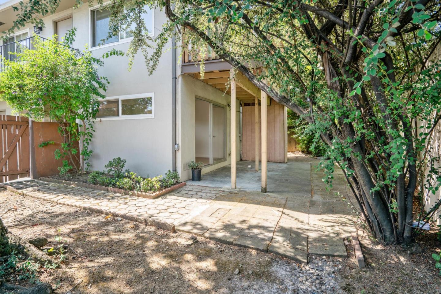 Detail Gallery Image 19 of 20 For 900 Toyon Dr, Burlingame,  CA 94010 - – Beds | – Baths
