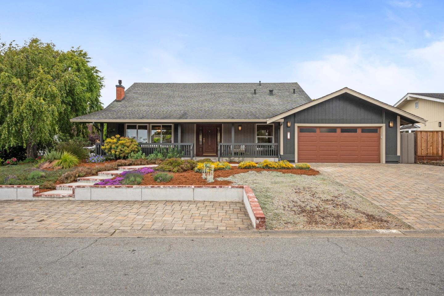 Detail Gallery Image 2 of 50 For 1 Le Havre Pl, Half Moon Bay,  CA 94019 - 4 Beds | 3 Baths