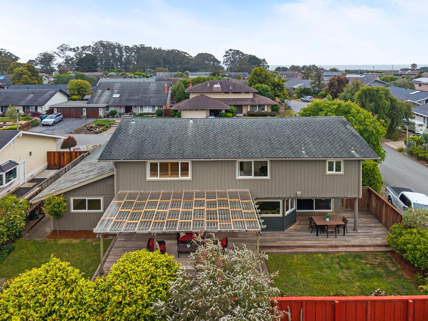Detail Gallery Image 36 of 50 For 1 Le Havre Pl, Half Moon Bay,  CA 94019 - 4 Beds | 3 Baths