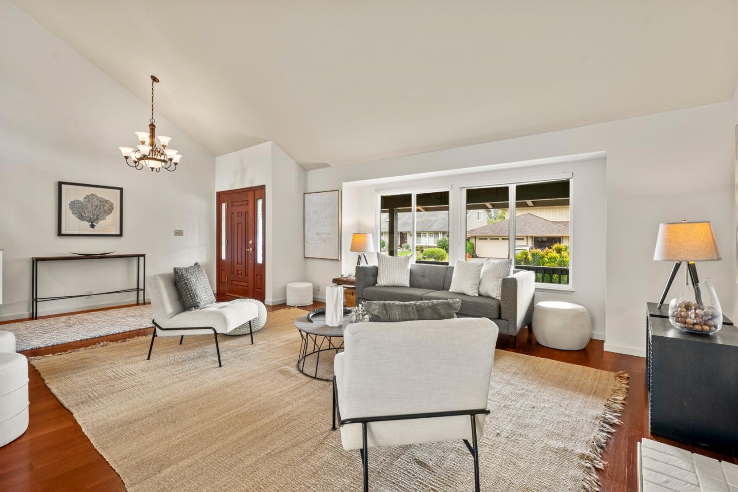 Detail Gallery Image 5 of 50 For 1 Le Havre Pl, Half Moon Bay,  CA 94019 - 4 Beds | 3 Baths
