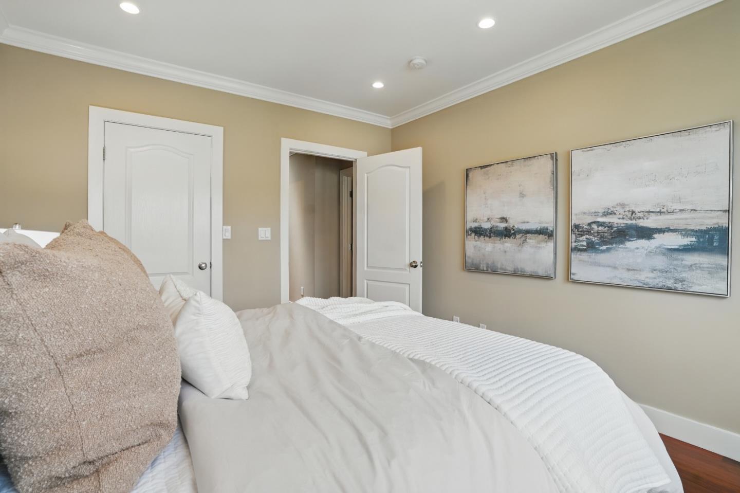 Detail Gallery Image 15 of 51 For 212 Sweeny St, San Francisco,  CA 94134 - 4 Beds | 3 Baths
