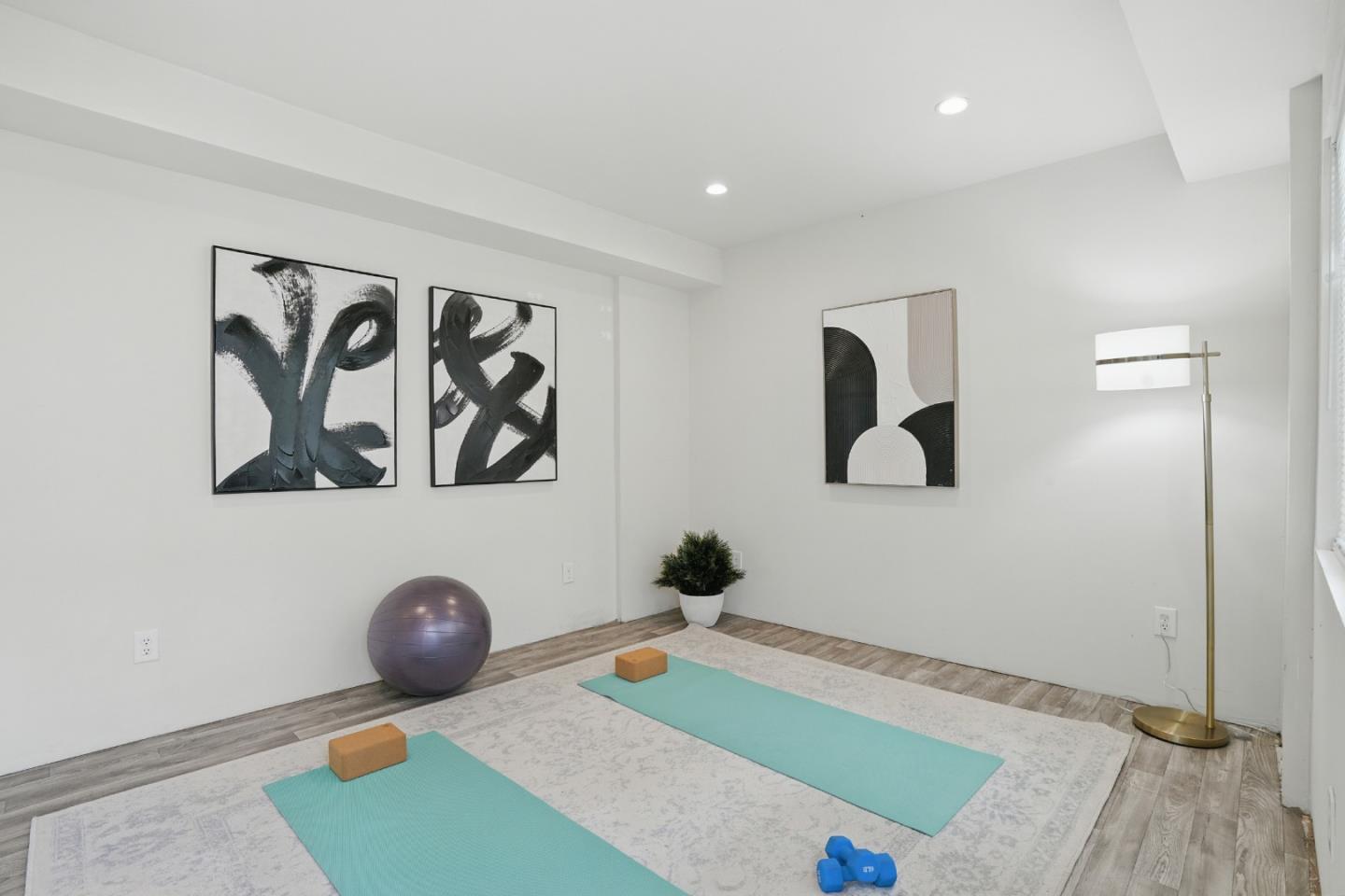 Detail Gallery Image 39 of 51 For 212 Sweeny St, San Francisco,  CA 94134 - 4 Beds | 3 Baths