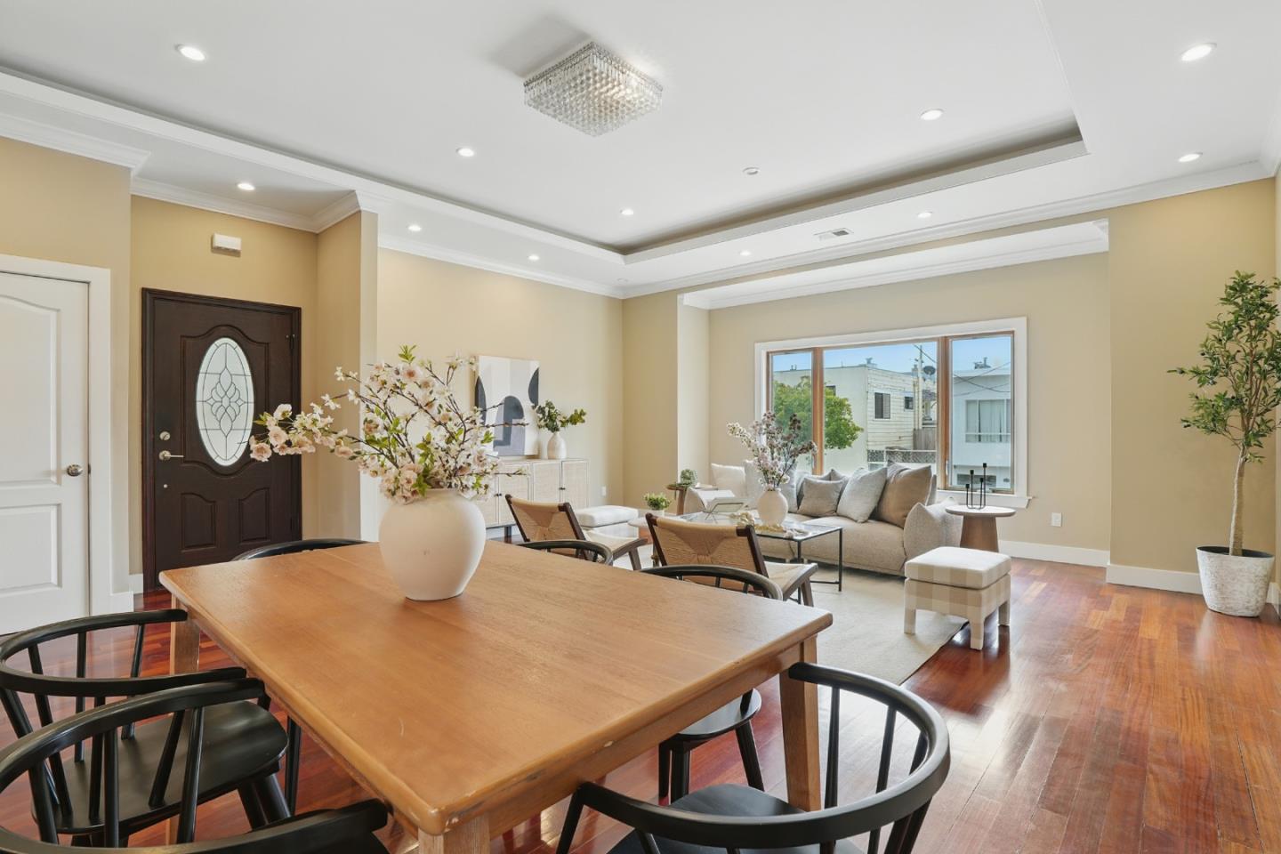 Detail Gallery Image 7 of 51 For 212 Sweeny St, San Francisco,  CA 94134 - 4 Beds | 3 Baths