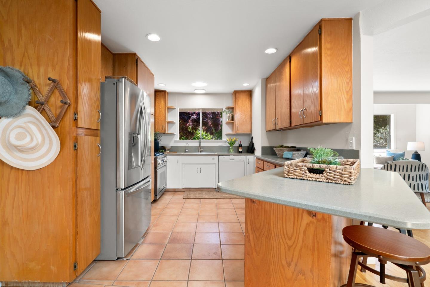Detail Gallery Image 14 of 53 For 3407 Maplethorpe Ln, Soquel,  CA 95073 - 3 Beds | 2 Baths
