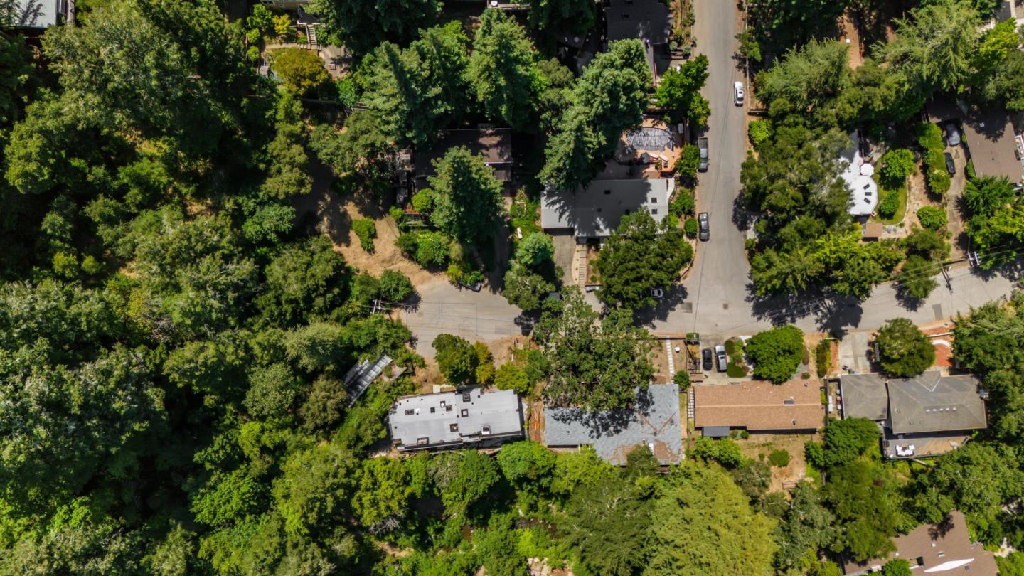 Detail Gallery Image 4 of 21 For 15971 Forest Hill Dr, Boulder Creek,  CA 95006 - – Beds | – Baths