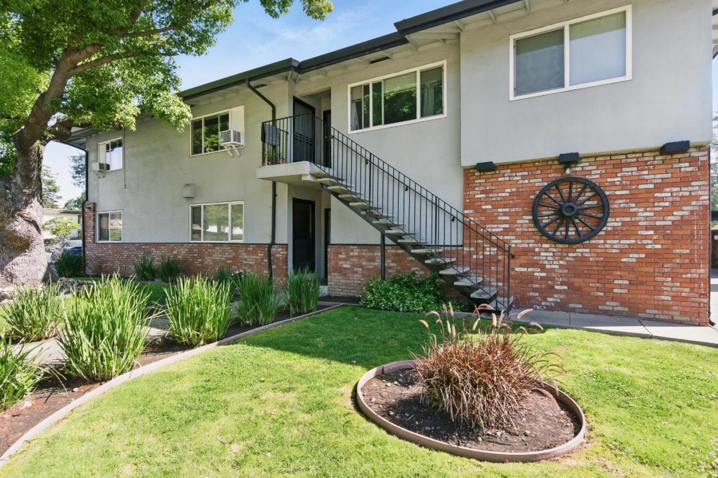 Detail Gallery Image 2 of 39 For 1255 Woodside Rd, Redwood City,  CA 94061 - – Beds | – Baths