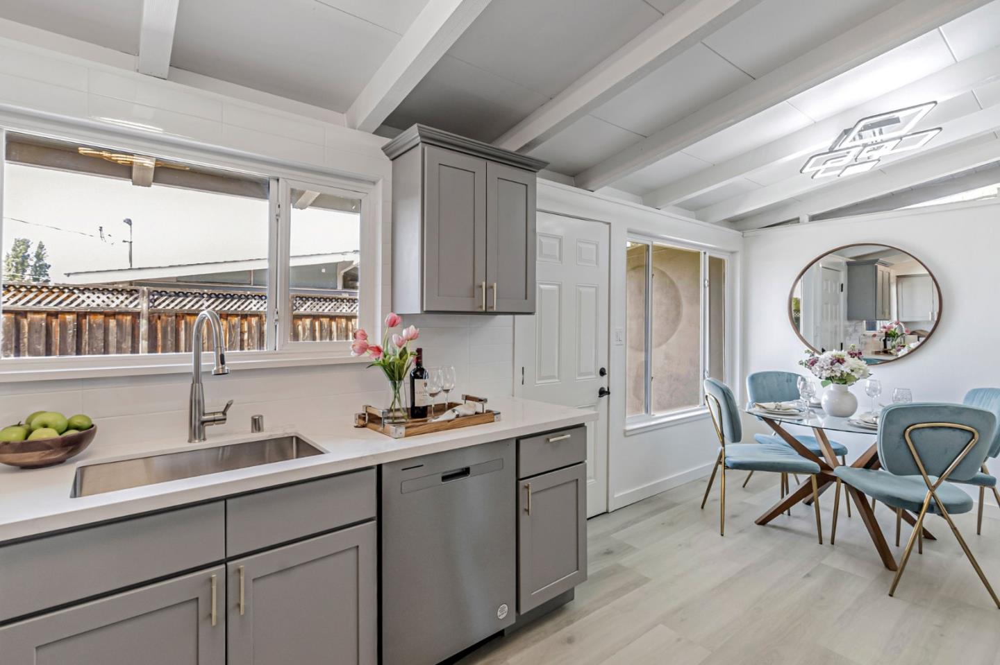 Detail Gallery Image 12 of 36 For 761 Lakeknoll Dr, Sunnyvale,  CA 94089 - 3 Beds | 2 Baths