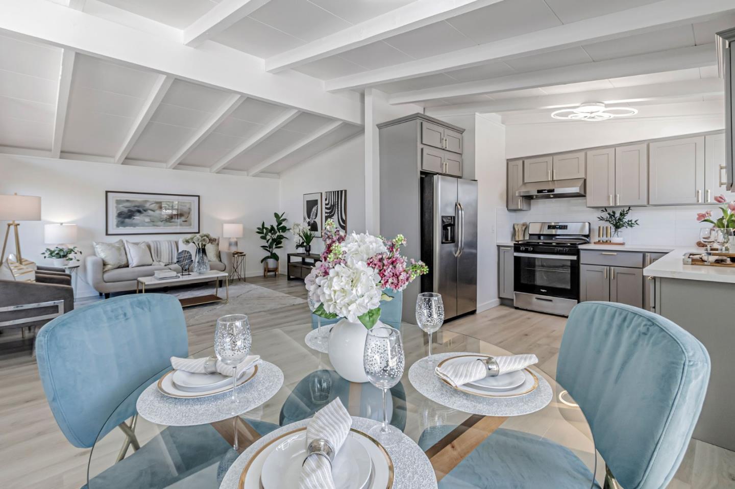Detail Gallery Image 14 of 36 For 761 Lakeknoll Dr, Sunnyvale,  CA 94089 - 3 Beds | 2 Baths