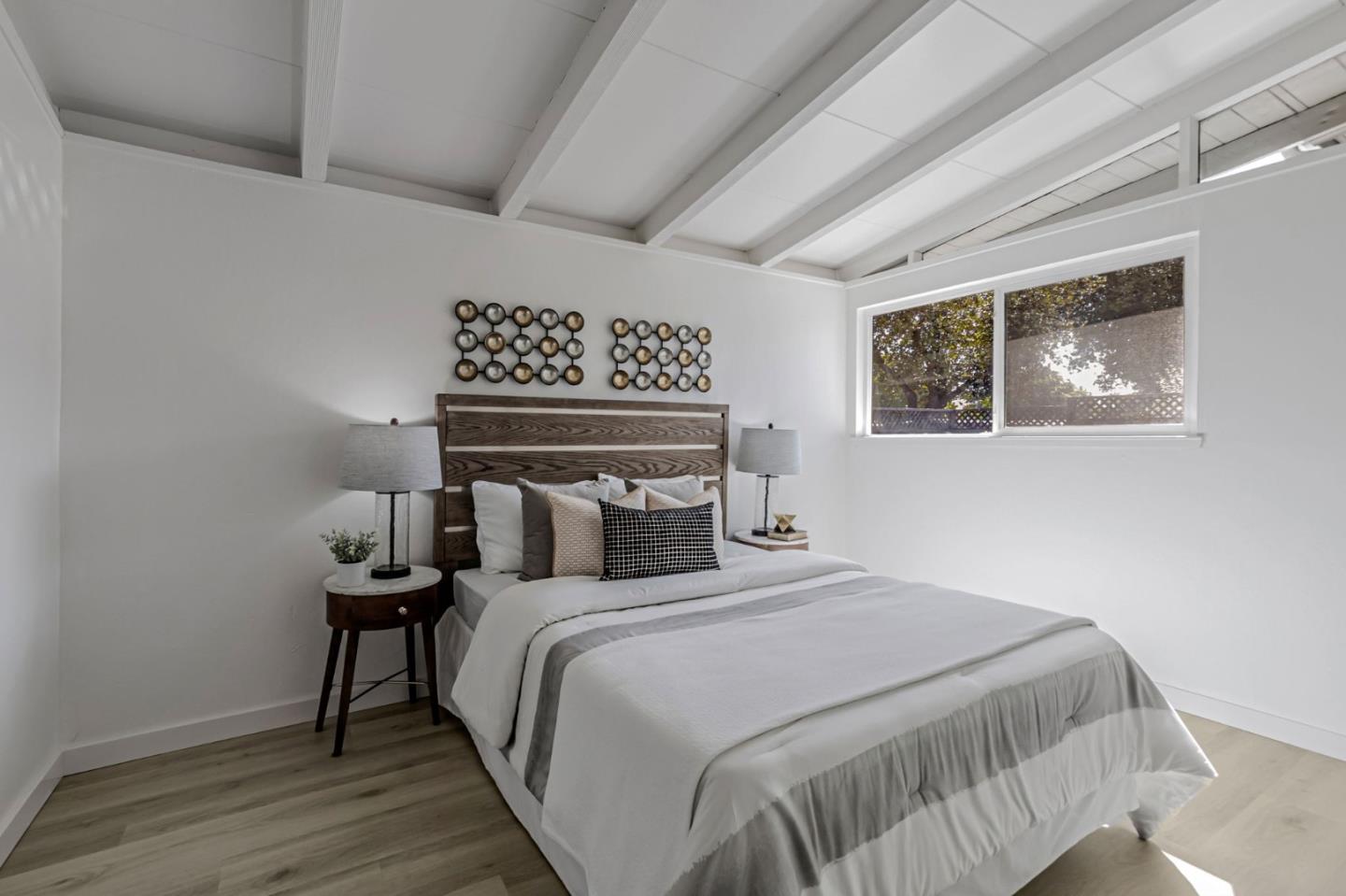 Detail Gallery Image 19 of 36 For 761 Lakeknoll Dr, Sunnyvale,  CA 94089 - 3 Beds | 2 Baths